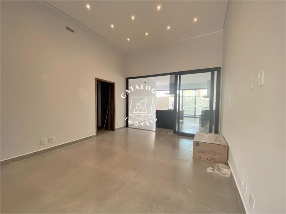 Casa de Condomínio à venda com 3 quartos, 250m² - Foto 3