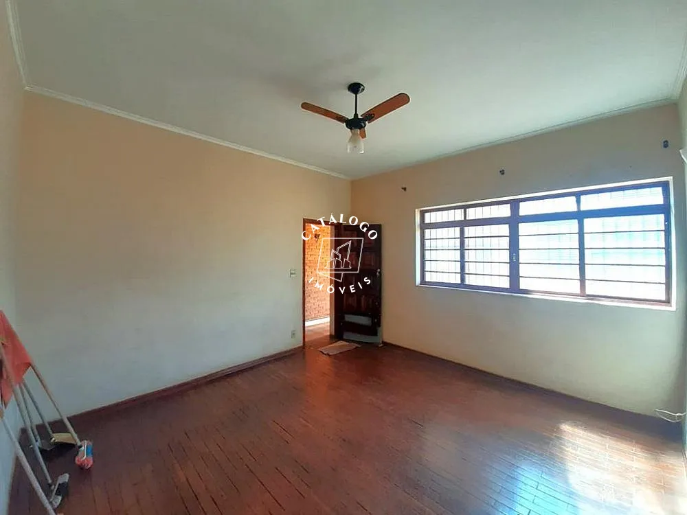 Casa, 3 quartos, 210 m² - Foto 1