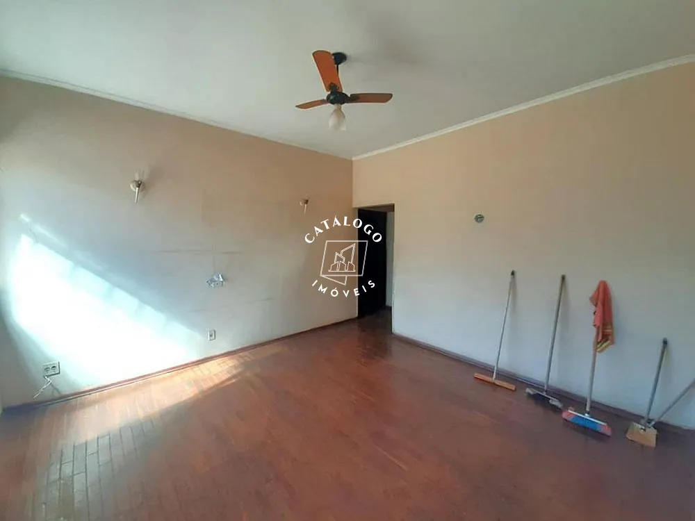Casa, 3 quartos, 210 m² - Foto 2