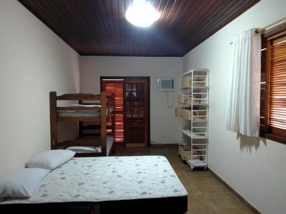 Casa, 4 quartos, 300 m² - Foto 1