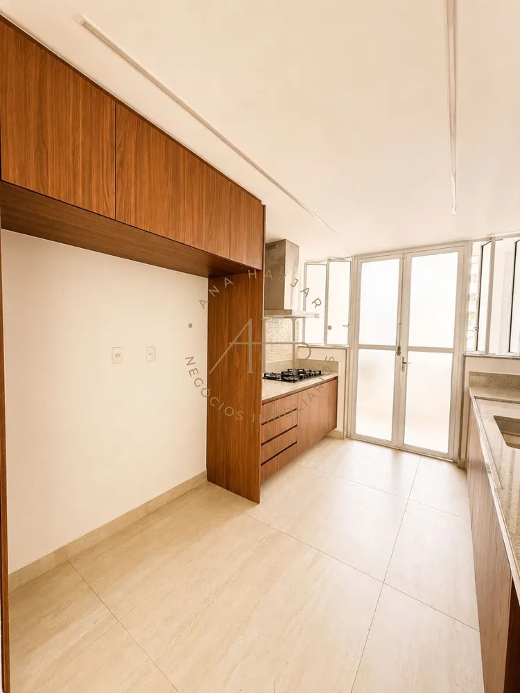 Apartamento, 3 quartos, 160 m² - Foto 2