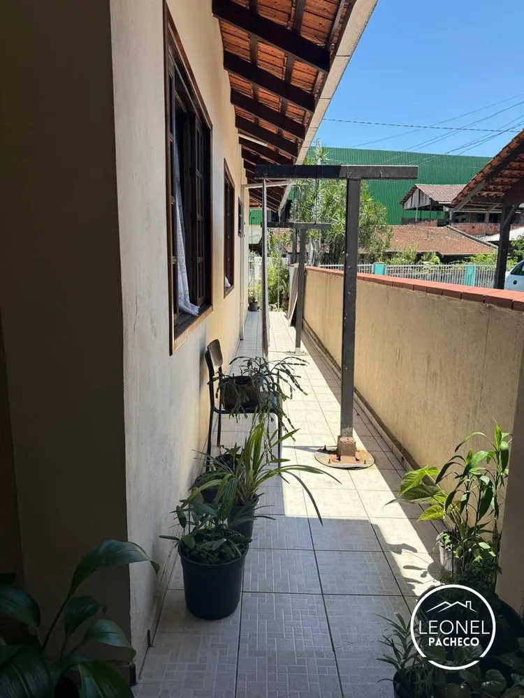 Casa, 3 quartos, 200 m² - Foto 4