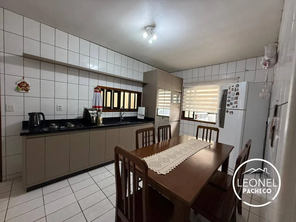 Casa, 3 quartos, 200 m² - Foto 6