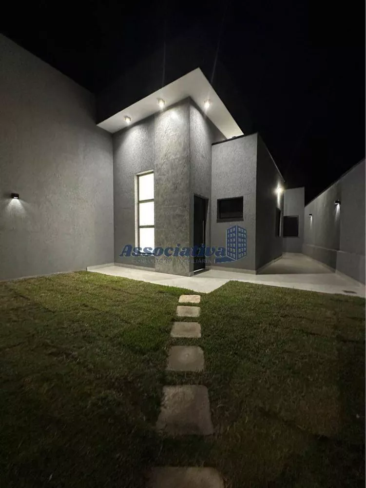 Casa à venda com 3 quartos, 74m² - Foto 3