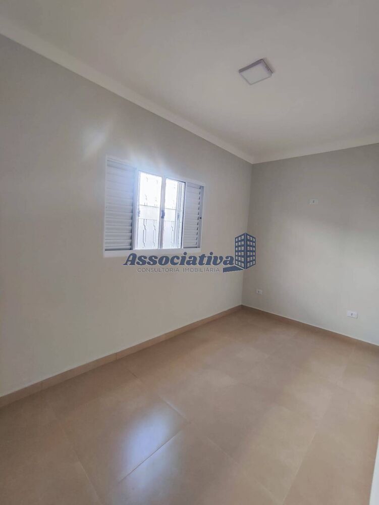 Casa à venda com 2 quartos, 70m² - Foto 14
