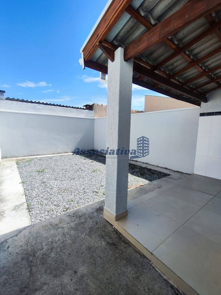 Casa à venda com 2 quartos, 70m² - Foto 17