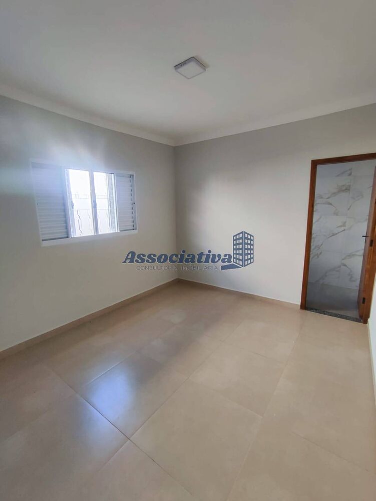 Casa à venda com 2 quartos, 70m² - Foto 12