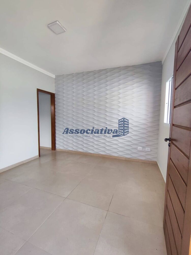 Casa à venda com 2 quartos, 70m² - Foto 5
