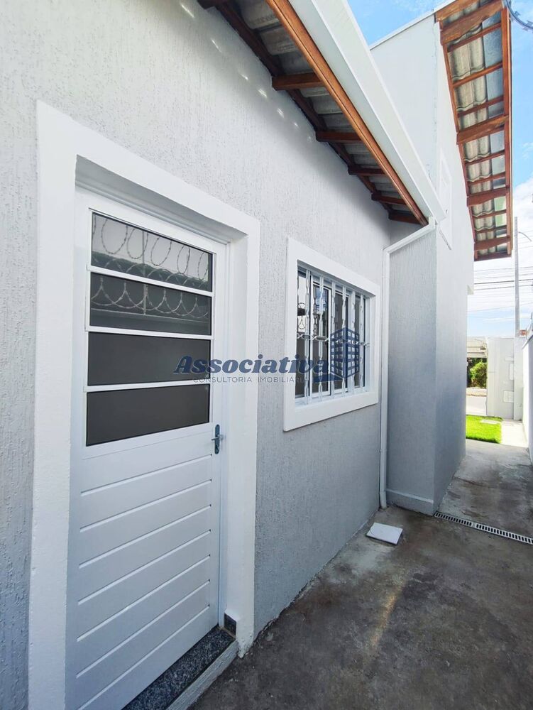 Casa à venda com 2 quartos, 70m² - Foto 15