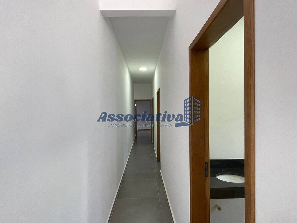 Casa à venda com 3 quartos, 95m² - Foto 2