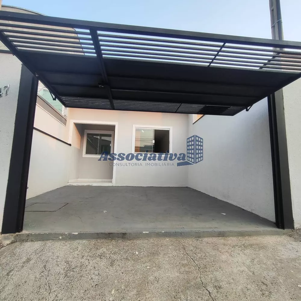 Casa à venda com 2 quartos, 71m² - Foto 1