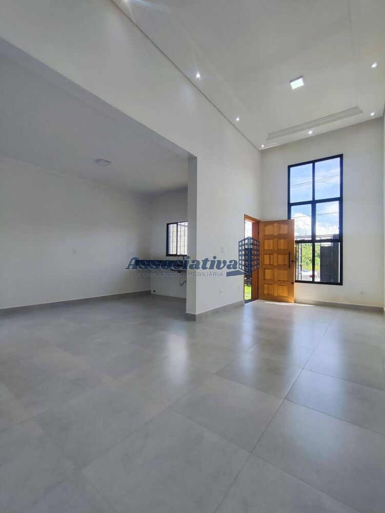 Casa à venda com 3 quartos, 96m² - Foto 2