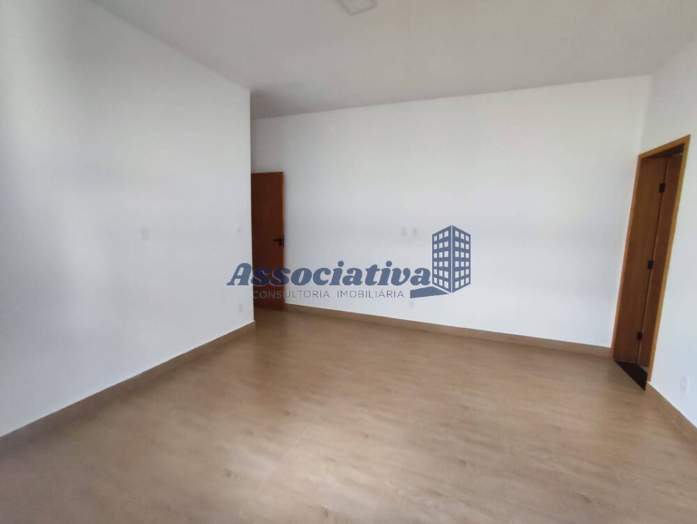 Casa à venda com 3 quartos, 96m² - Foto 3