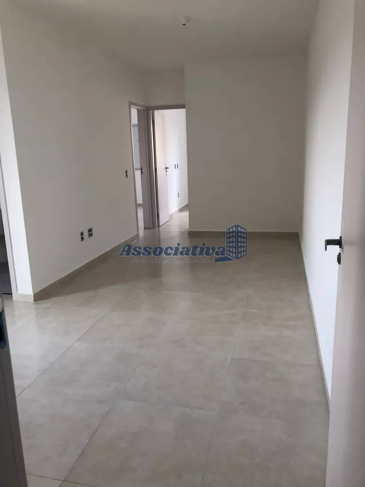 Apartamento à venda com 2 quartos, 63m² - Foto 1