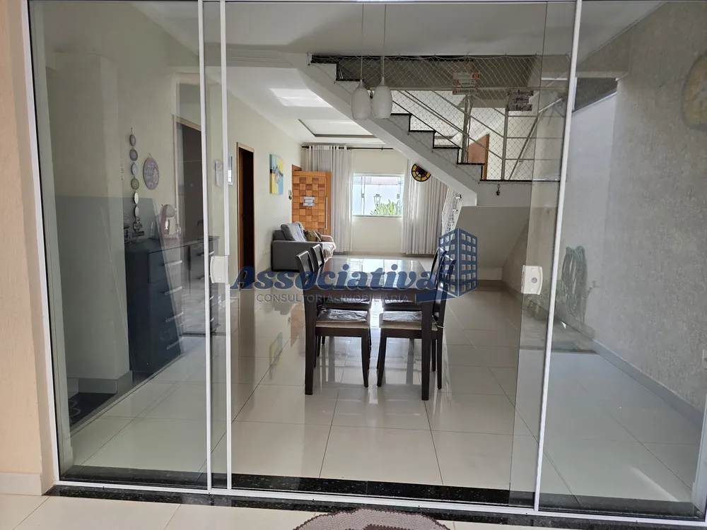 Casa, 4 quartos, 261 m² - Foto 3