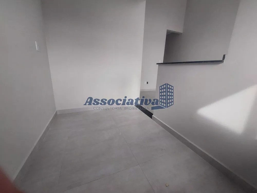 Casa à venda com 3 quartos, 75m² - Foto 9