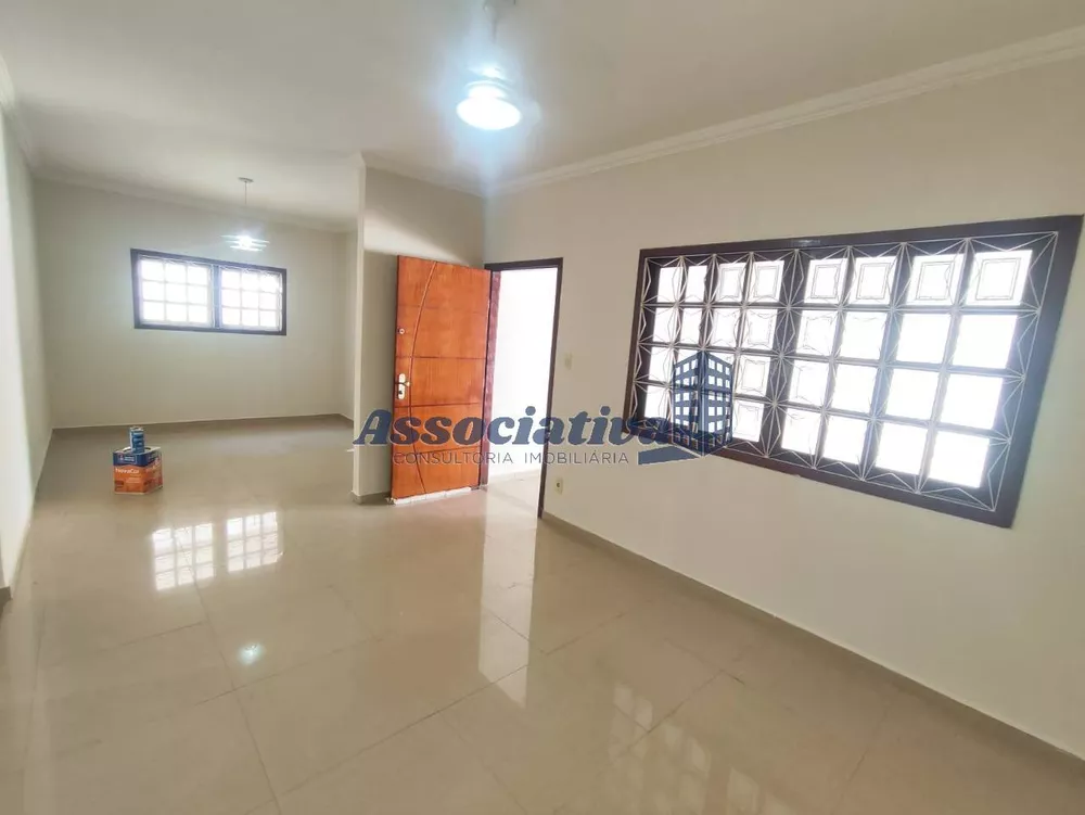 Casa à venda com 3 quartos, 161m² - Foto 8