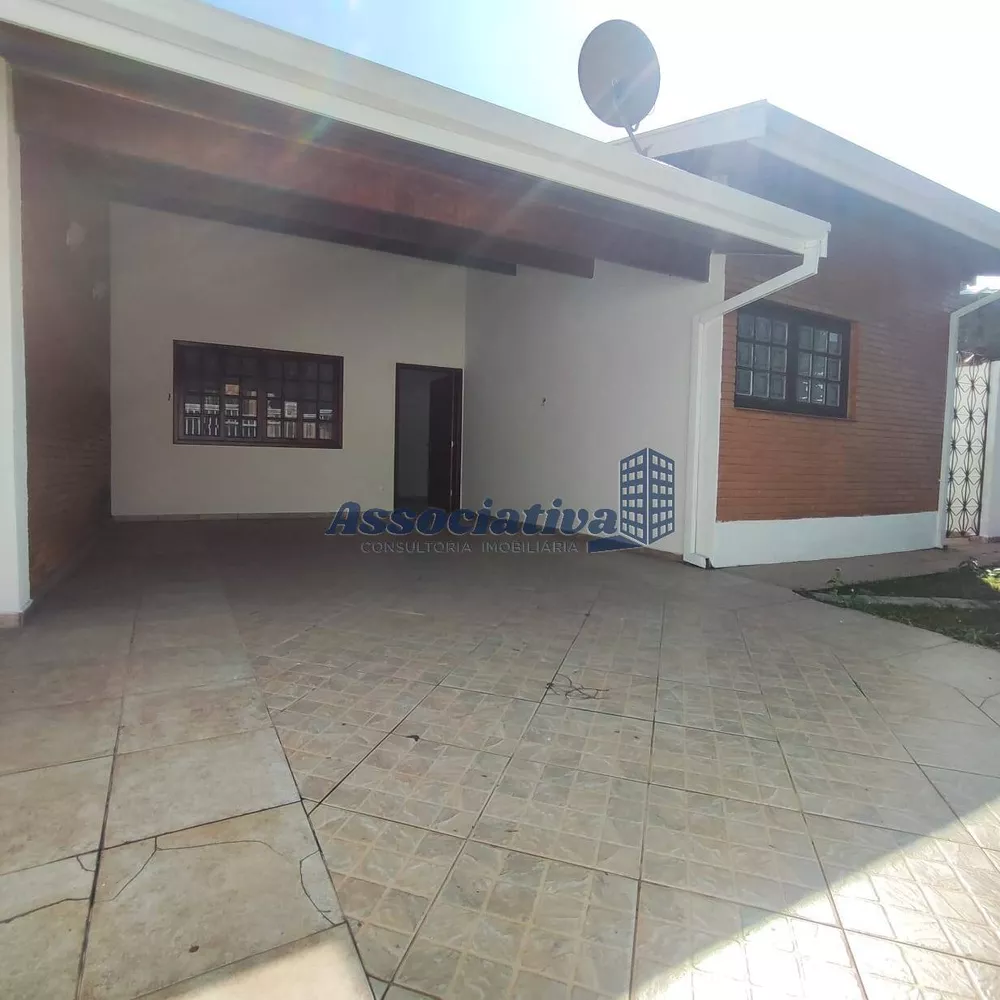 Casa à venda com 3 quartos, 161m² - Foto 1