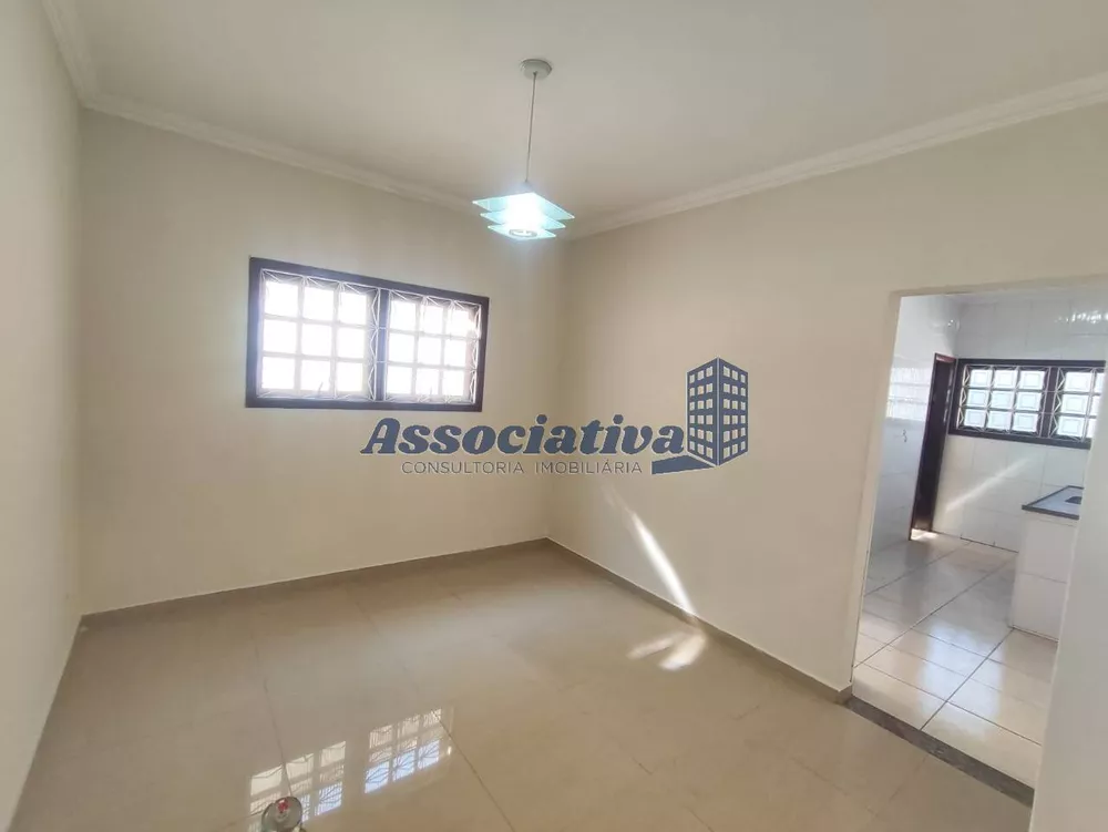 Casa à venda com 3 quartos, 161m² - Foto 10