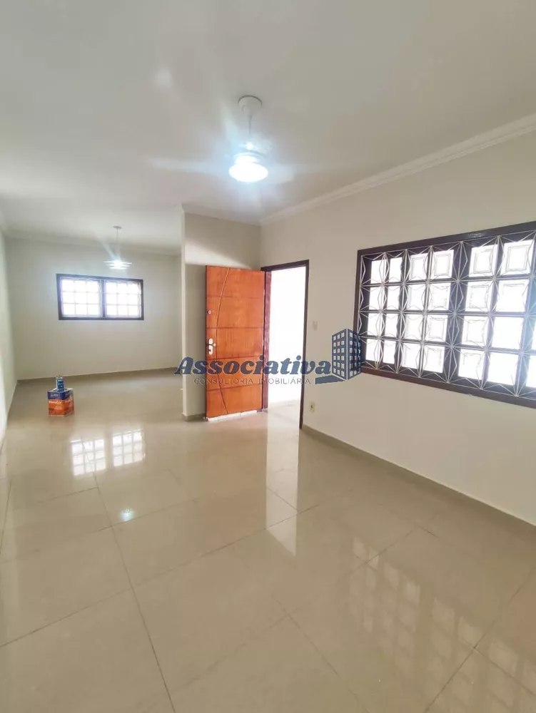 Casa à venda com 3 quartos, 161m² - Foto 12