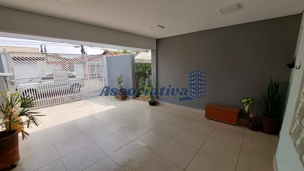 Casa à venda com 3 quartos, 147m² - Foto 3