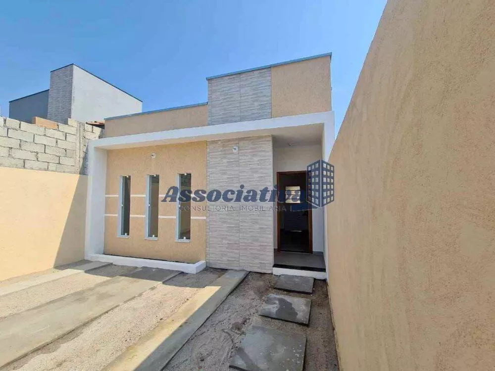 Casa à venda com 3 quartos, 86m² - Foto 1