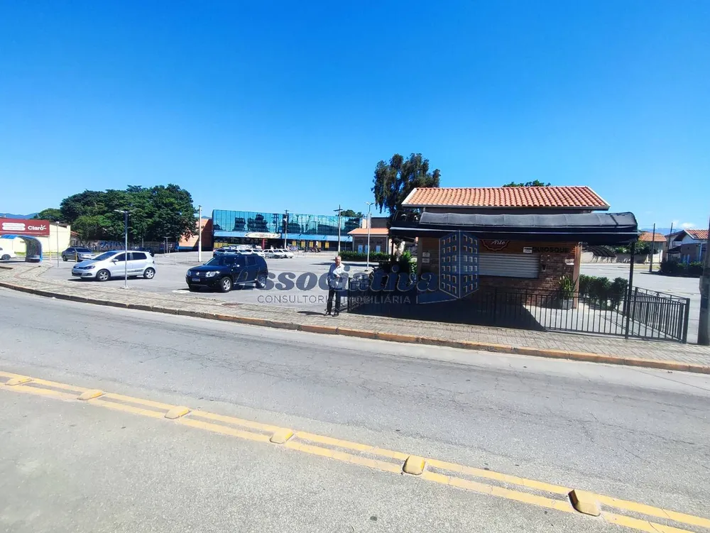 Casa, 3 quartos, 286 m² - Foto 1