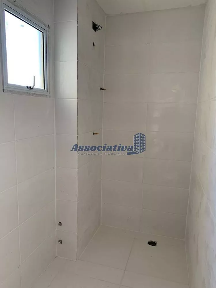 Apartamento à venda com 2 quartos, 64m² - Foto 11