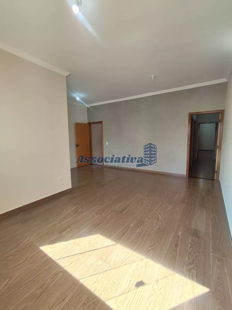 Casa à venda com 2 quartos, 84m² - Foto 4