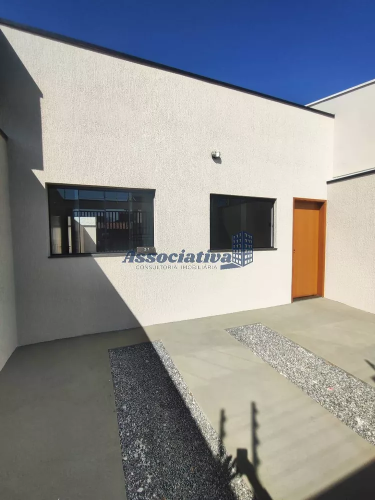 Casa à venda com 2 quartos, 84m² - Foto 1