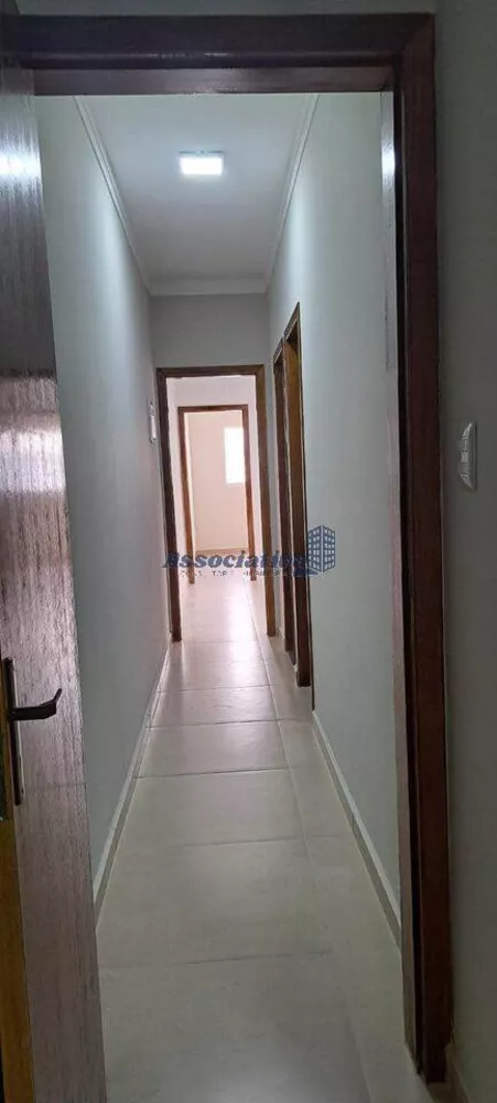 Casa à venda com 2 quartos, 70m² - Foto 11