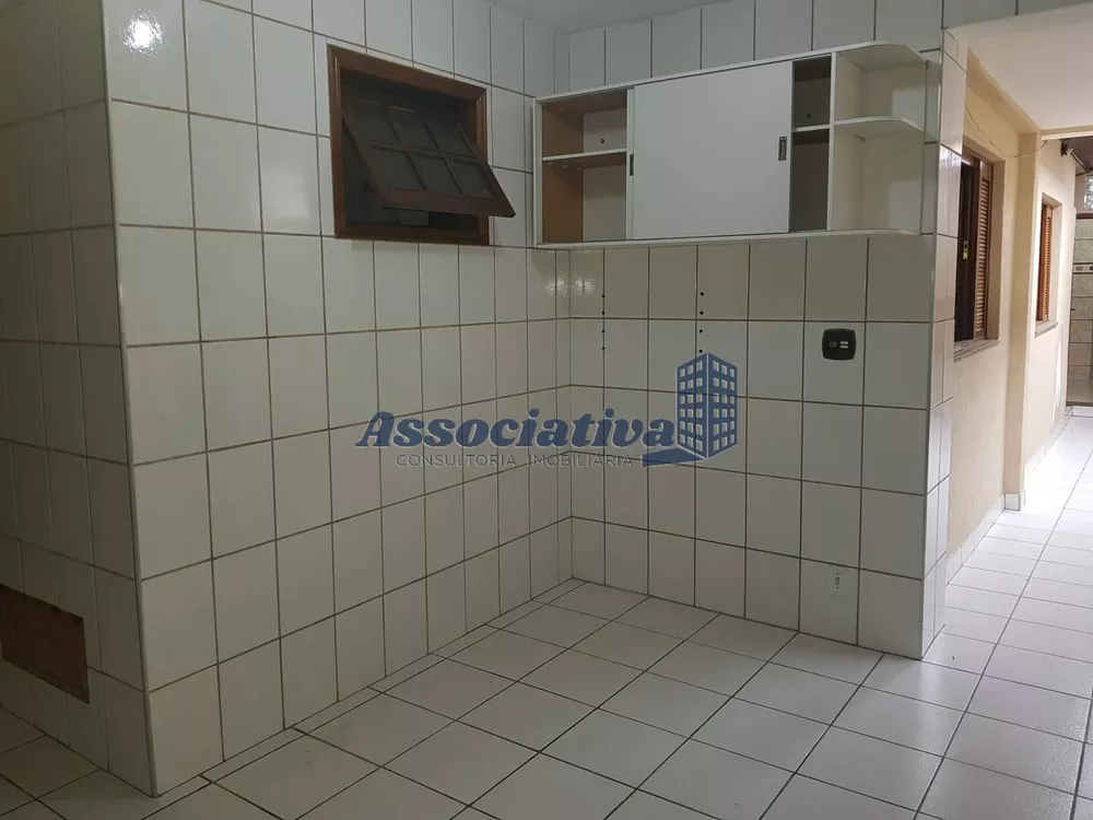 Casa à venda com 3 quartos, 161m² - Foto 4