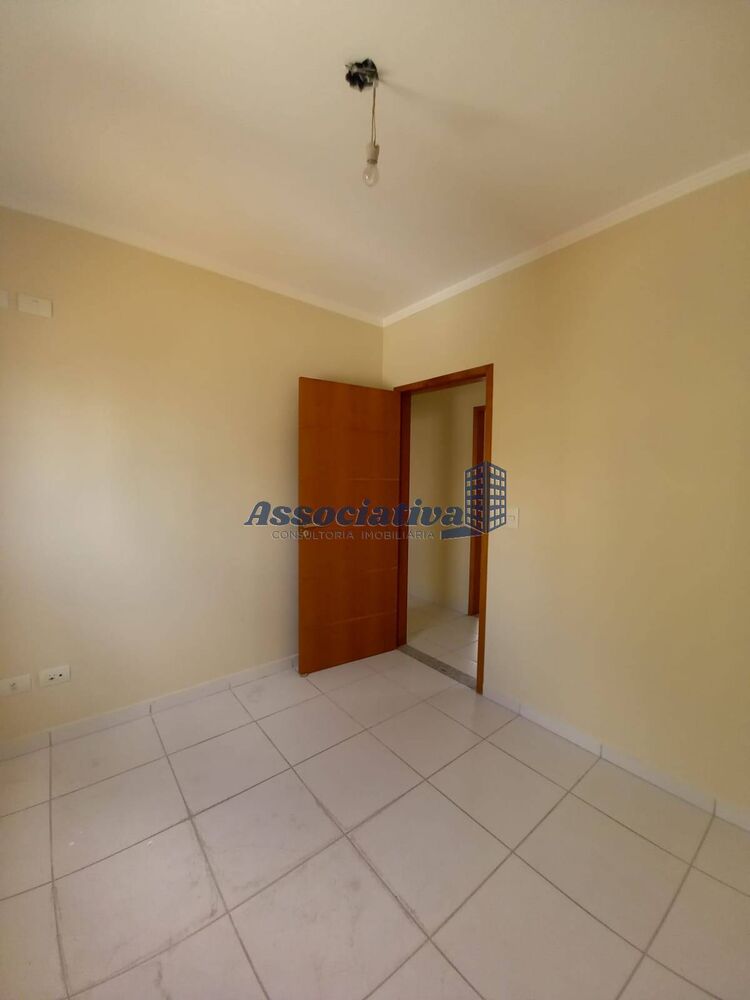 Apartamento à venda com 3 quartos, 99m² - Foto 2
