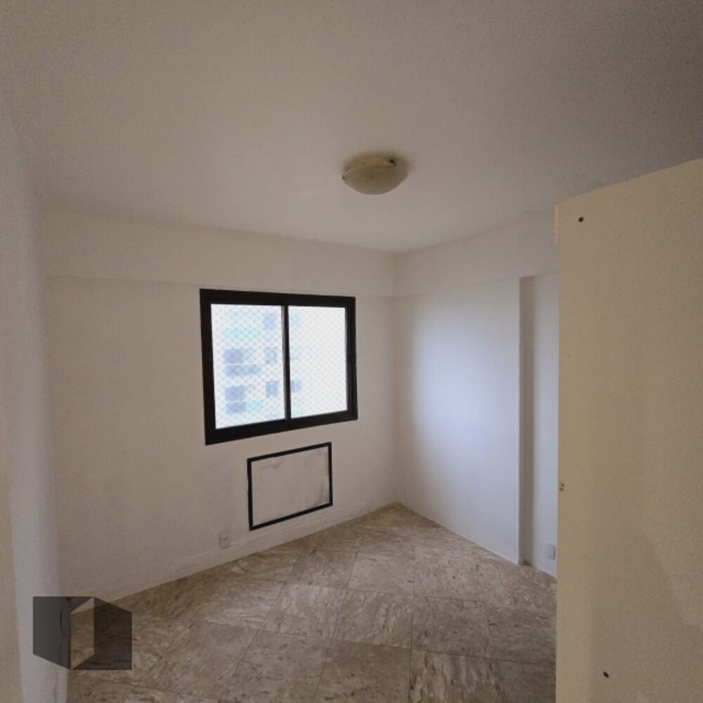 Apartamento para alugar com 4 quartos, 154m² - Foto 2
