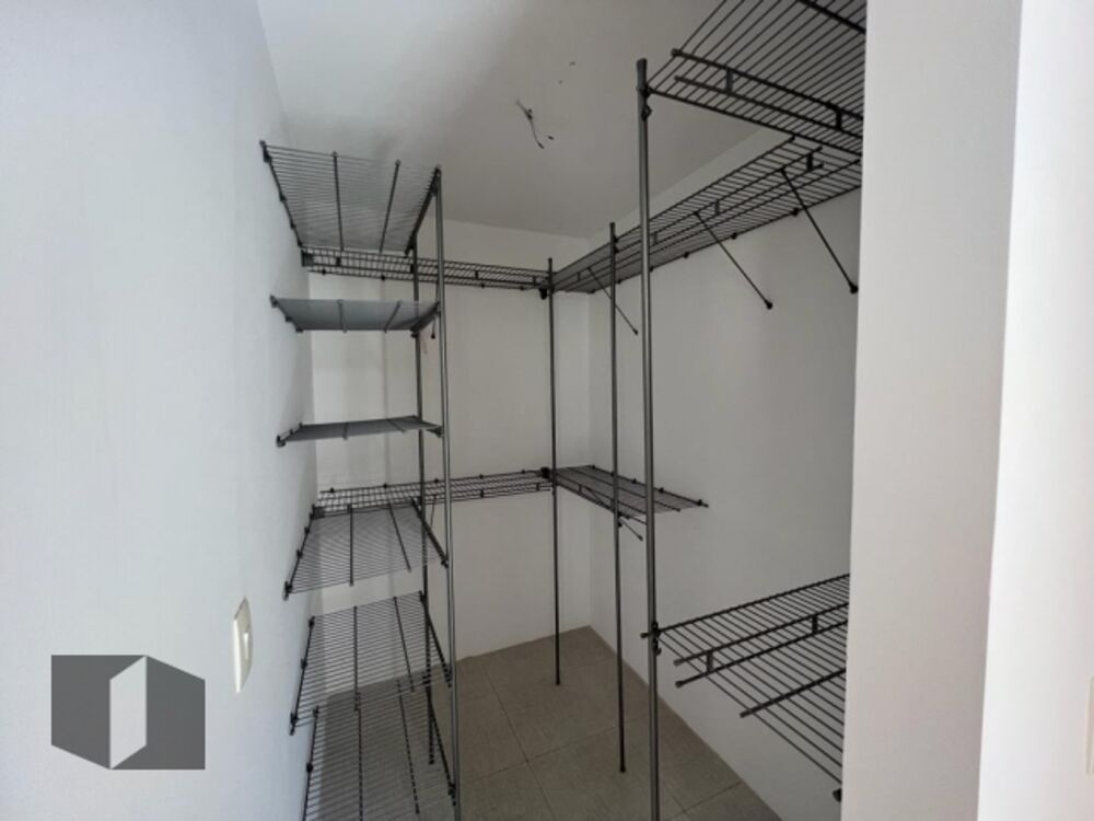 Apartamento para alugar com 4 quartos, 201m² - Foto 10