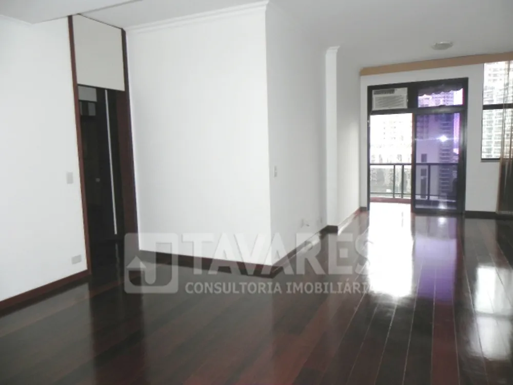Apartamento, 3 quartos, 140 m² - Foto 1
