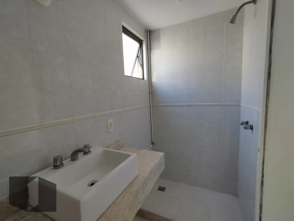 Cobertura, 3 quartos, 217 m² - Foto 2