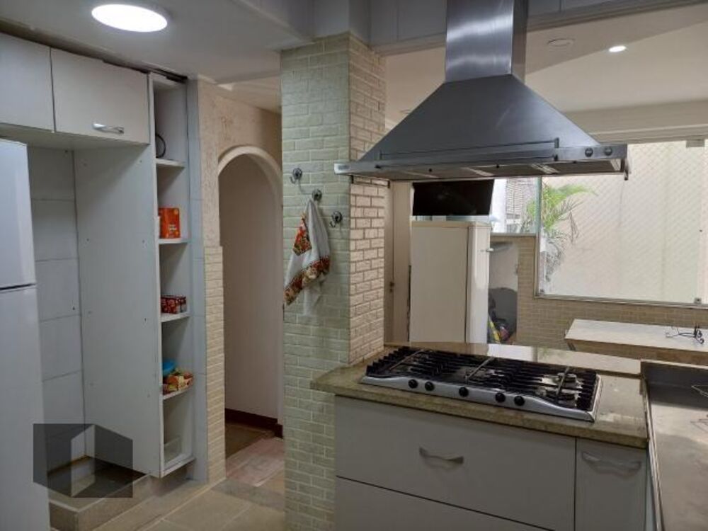 Apartamento para alugar com 4 quartos, 195m² - Foto 5