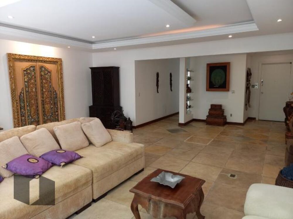 Apartamento para alugar com 4 quartos, 195m² - Foto 1