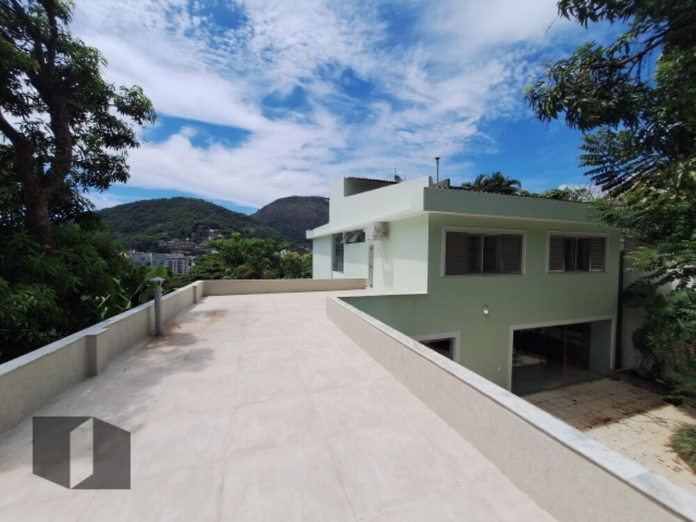 Casa para alugar com 4 quartos, 600m² - Foto 2