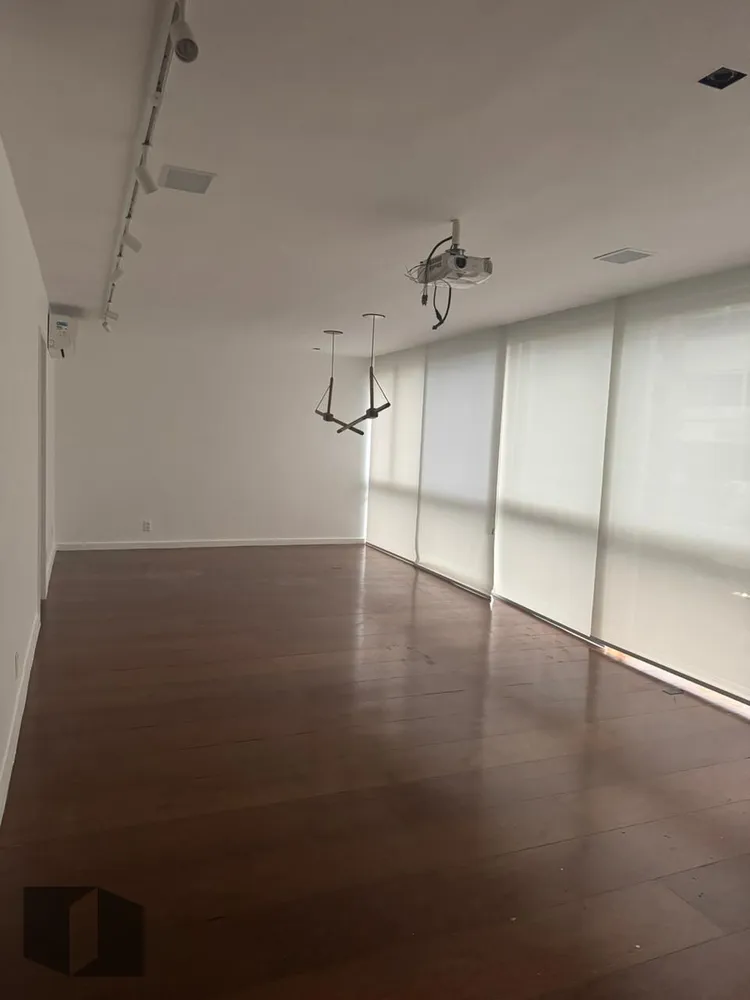 Apartamento, 3 quartos, 158 m² - Foto 1