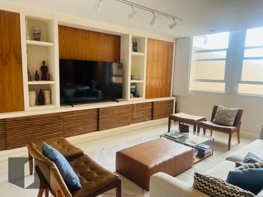 Apartamento, 3 quartos, 130 m² - Foto 1