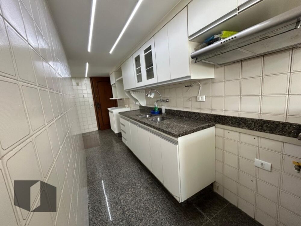 Apartamento para alugar com 3 quartos, 90m² - Foto 4