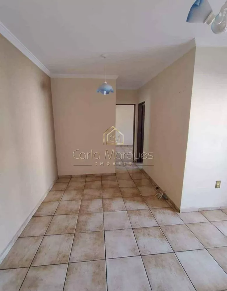 Apartamento à venda com 2 quartos, 61m² - Foto 4