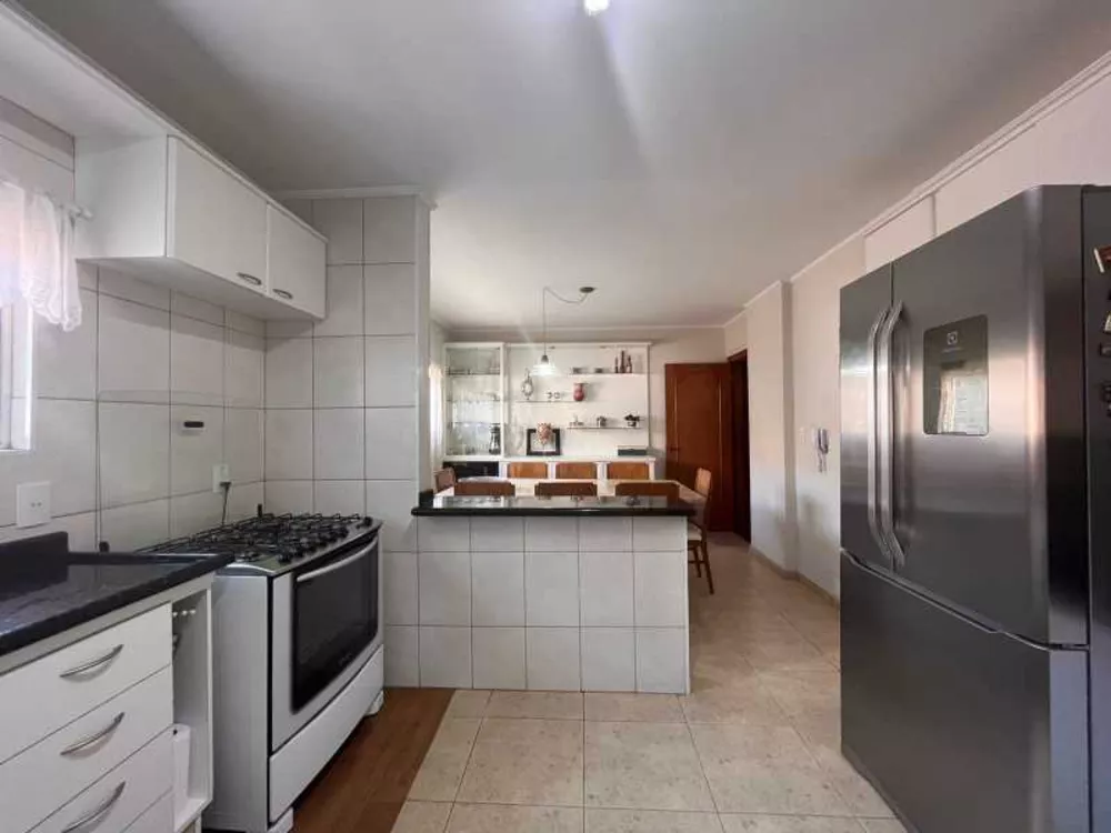 Apartamento, 3 quartos, 208 m² - Foto 5