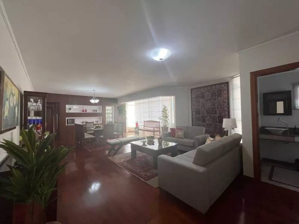 Apartamento à venda com 3 quartos, 208m² - Foto 3