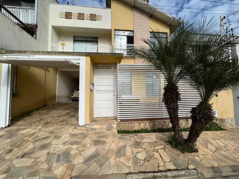 Casa, 3 quartos, 220 m² - Foto 1