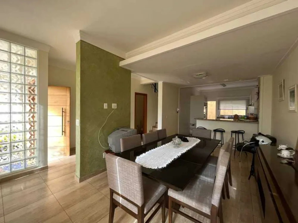 Casa, 3 quartos, 220 m² - Foto 9