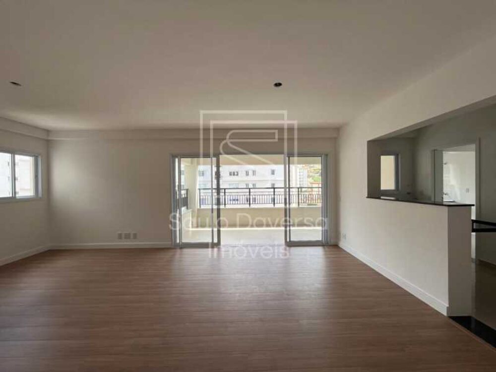 Apartamento à venda com 3 quartos, 154m² - Foto 2