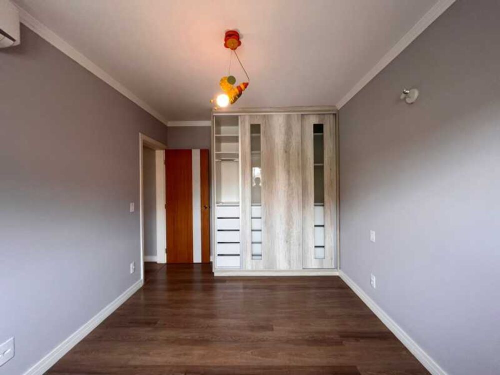 Casa à venda com 4 quartos, 340m² - Foto 8